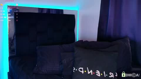 Snapshot of madisonwalkeeer chatting on April 2026 04:37:02 PM madisonwalkeeer online show from April 2026 04:37:02 PM