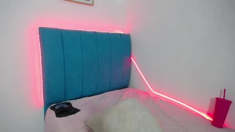 madisson_jones18 online show from May 2026 11:51:02 AM