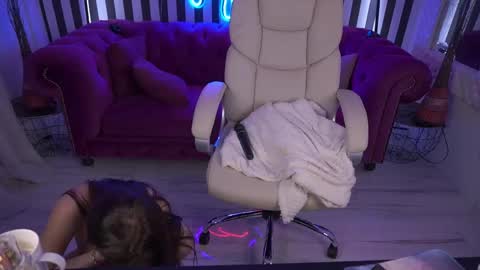 Snapshot of madissonsoft chatting on April 2026 02:14:02 PM madissonsoft online show from April 2026 02:14:02 PM