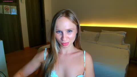 Snapshot of madlen_new chatting on April 2026 04:48:02 AM Madlen online show from April 2026 04:48:02 AM