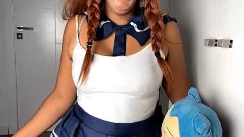 Snapshot of madsnextdoor chatting on October 2025 02:18:02 PM Maddie online show from October 2025 02:18:02 PM