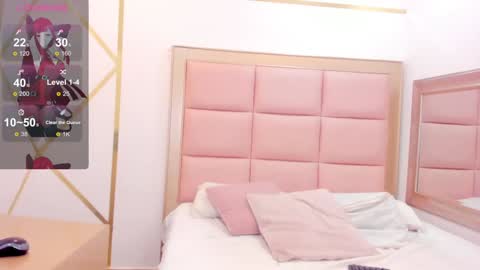 Snapshot of mady_edwards chatting on December 2024 03:18:02 AM Mady online show from December 2024 03:18:02 AM