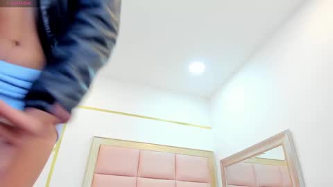 Snapshot of mady_edwards chatting on March 2025 03:50:01 AM Mady online show from March 2025 03:50:01 AM