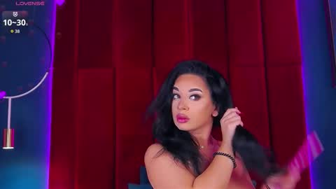 MadyLuxx online show from October 2025 07:13:01 PM