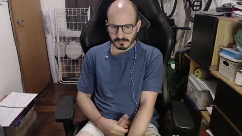 Snapshot of madziula chatting on December 2024 04:25:02 AM Peter online show from December 2024 04:25:02 AM