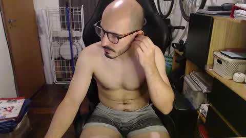 Snapshot of madziula chatting on January 2025 03:12:02 AM Peter online show from January 2025 03:12:02 AM