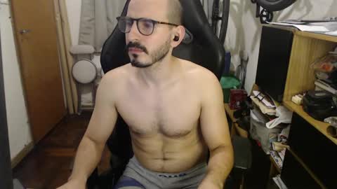 Snapshot of madziula chatting on April 2026 05:43:01 AM Peter online show from April 2026 05:43:01 AM