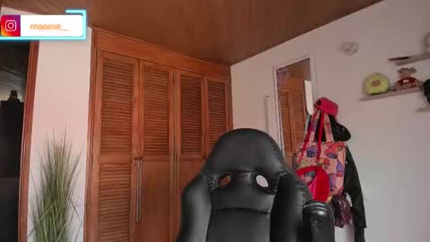 Maeve  schedule 11 am- 530 pm colombia time  online show from December 2025 12:47:01 PM