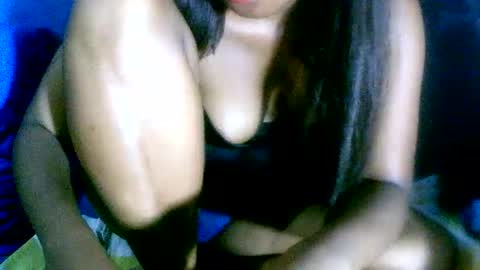 Snapshot of maelahlove chatting on December 2024 07:16:02 PM MaelahLove online show from December 2024 07:16:02 PM