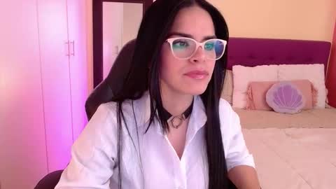 Snapshot of mafer_meow chatting on November 2025 11:15:01 PM Mafer Flor online show from November 2025 11:15:01 PM