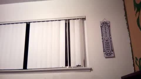 magdalena_805 online show from January 2025 01:38:02 PM