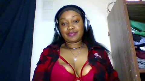 Snapshot of magdalinemus chatting on April 2026 12:19:02 AM magdalinemus online show from April 2026 12:19:02 AM