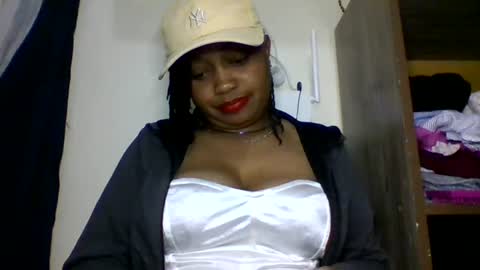Snapshot of magdalinemus chatting on June 2026 11:17:02 PM magdalinemus online show from June 2026 11:17:02 PM