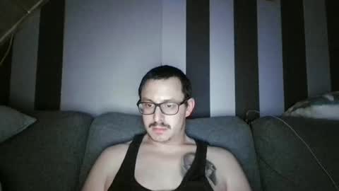 Snapshot of magfrauenfuesse chatting on December 2025 02:06:01 AM magfrauenfuesse online show from December 2025 02:06:01 AM