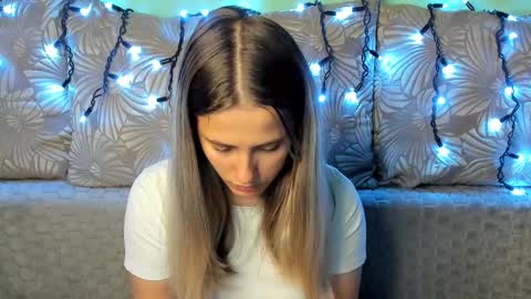 Maggie online show from October 2025 12:33:02 AM