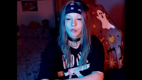 Snapshot of maggieswaggy chatting on April 2026 05:32:02 PM Magdalene Swaggy online show from April 2026 05:32:02 PM