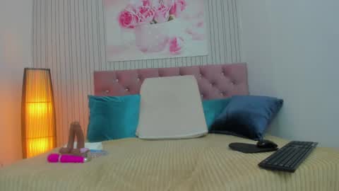 Snapshot of maggy_big_tits chatting on December 2024 06:23:01 AM maggy_big_tits online show from December 2024 06:23:01 AM