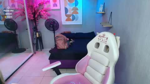 Maggy online show from June 2026 03:19:02 AM