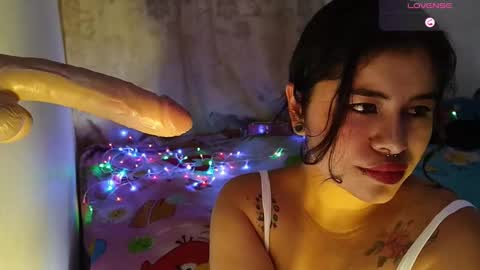 Snapshot of magic_alicee_ chatting on November 2025 03:27:02 AM Alice online show from November 2025 03:27:02 AM