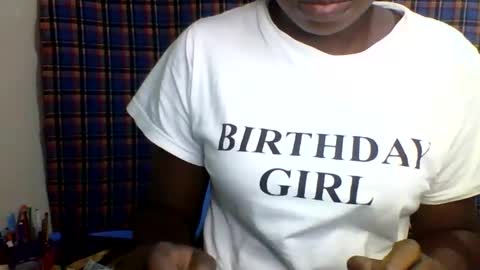 Snapshot of magic_bliss chatting on April 2026 08:20:01 PM Bliss online show from April 2026 08:20:01 PM