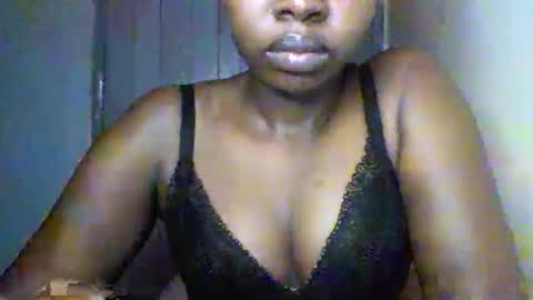 Snapshot of magic_bliss chatting on May 2026 07:30:02 PM Bliss online show from May 2026 07:30:02 PM