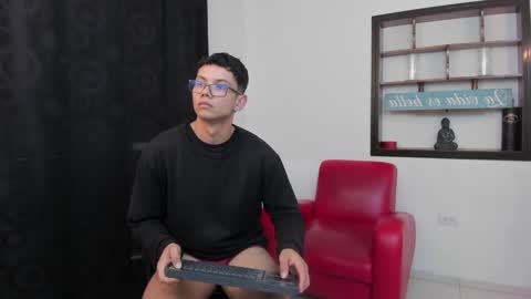 Damian Rivers online show from December 2024 10:01:02 PM