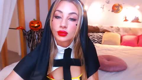 Snapshot of magic_eyes_ chatting on November 2025 02:35:02 AM Hypnotizing online show from November 2025 02:35:02 AM