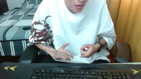 Snapshot of magic_jadee chatting on June 2026 05:03:02 PM Jade online show from June 2026 05:03:02 PM