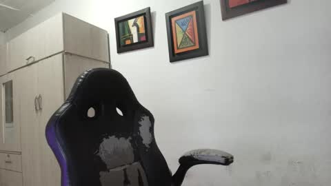 Snapshot of magic_milk23 chatting on September 2025 03:43:01 AM magic_milk23 online show from September 2025 03:43:01 AM