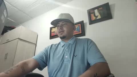 Snapshot of magic_milk23 chatting on October 2025 11:14:01 PM magic_milk23 online show from October 2025 11:14:01 PM