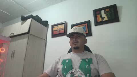 Snapshot of magic_milk23 chatting on November 2025 02:00:01 AM magic_milk23 online show from November 2025 02:00:01 AM