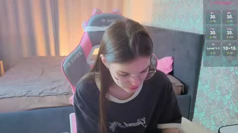 Snapshot of magic_shy chatting on May 2026 02:17:01 AM Merry online show from May 2026 02:17:01 AM