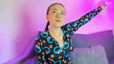 Vera  online show from November 2025 11:32:02 AM