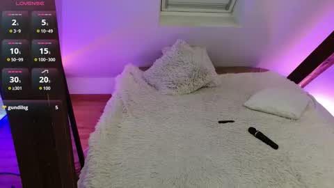 Snapshot of magic_zooey chatting on September 2025 07:16:01 PM Zooey online show from September 2025 07:16:01 PM