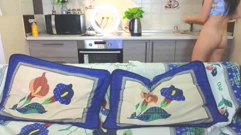 Snapshot of magical_mermaids chatting on December 2024 02:49:02 PM Alice online show from December 2024 02:49:02 PM