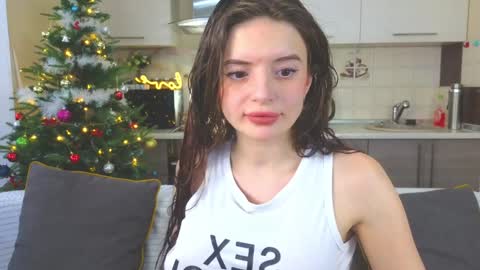 Snapshot of magical_mermaids chatting on December 2024 09:34:02 AM Alice online show from December 2024 09:34:02 AM