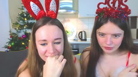 Snapshot of magical_mermaids chatting on December 2024 11:30:02 AM Alice online show from December 2024 11:30:02 AM