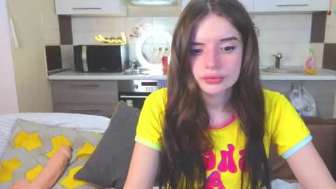 Snapshot of magical_mermaids chatting on January 2025 04:15:01 PM Alice online show from January 2025 04:15:01 PM