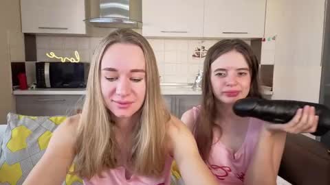 Snapshot of magical_mermaids chatting on September 2025 06:15:02 AM Alice online show from September 2025 06:15:02 AM