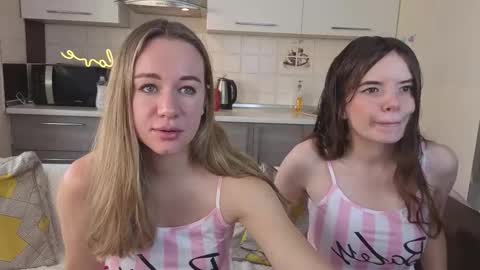 Snapshot of magical_mermaids chatting on October 2025 06:13:01 AM Alice online show from October 2025 06:13:01 AM