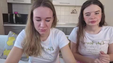 Snapshot of magical_mermaids chatting on November 2025 05:54:01 AM Alice online show from November 2025 05:54:01 AM