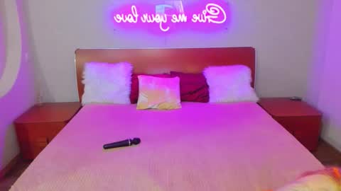 Lili and Bella online show from February 2026 06:11:02 PM