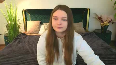 Emily online show from March 2026 07:36:02 AM