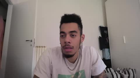 Magicsempai online show from December 2024 11:49:02 AM