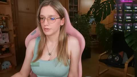 Snapshot of magicstylex chatting on September 2025 06:41:02 PM Nicole online show from September 2025 06:41:02 PM