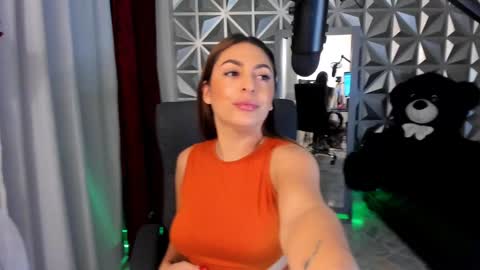 Snapshot of magicvenus111 chatting on January 2025 11:46:01 PM Venus online show from January 2025 11:46:01 PM