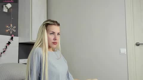 Snapshot of magnificent_angel chatting on November 2025 01:03:01 PM Sasha online show from November 2025 01:03:01 PM