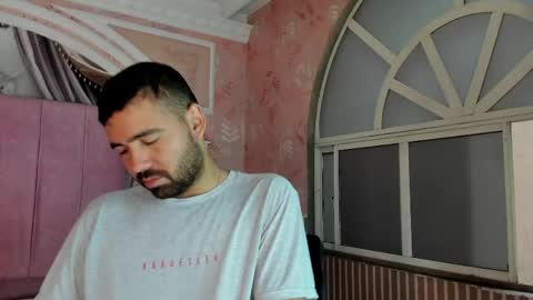 Snapshot of magnus_alejo chatting on May 2026 11:27:01 AM Magnus Alejo online show from May 2026 11:27:01 AM