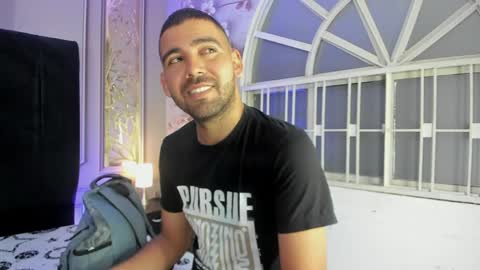 Snapshot of magnus_alejo chatting on May 2026 10:35:01 AM Magnus Alejo online show from May 2026 10:35:01 AM
