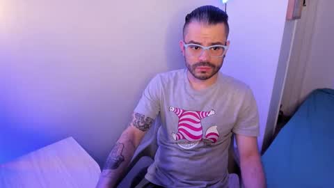 Snapshot of magnus_king chatting on March 2026 12:48:02 AM online show from March 2026 12:48:02 AM